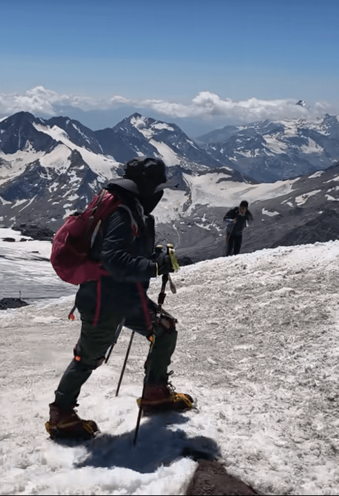 Why Hikers Turn Around Too Early — and What an AI Exoskeleton Changes - kenqing