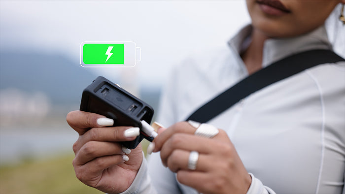 Reverse charging a phone from the π6 X battery